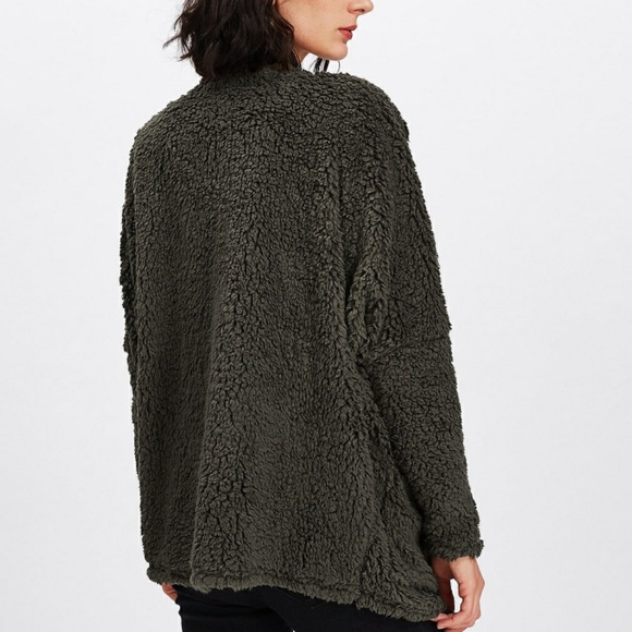 π₯π 5/$20 π πHOST PICKπFaux Fur Cozy Teddy - Picture 4 of 4